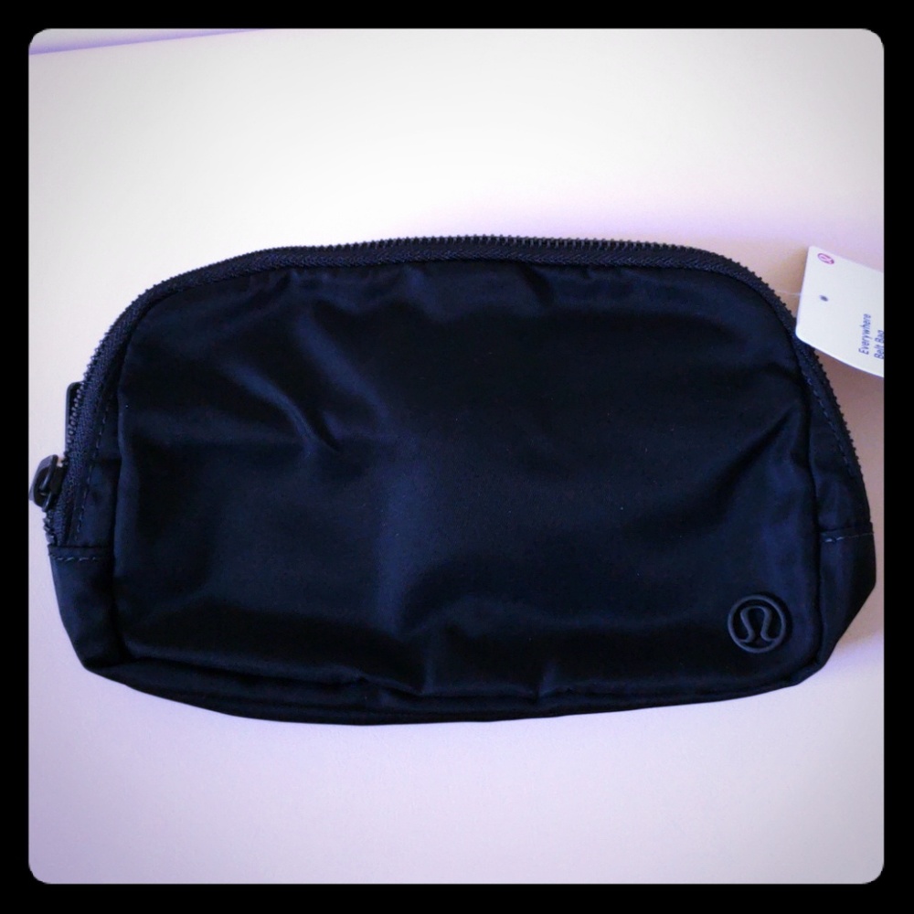 Lululemon Everywhere Belt Bag